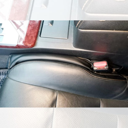 Автомобильная подушка между сидением и подлокотником (чёрный) ST-01